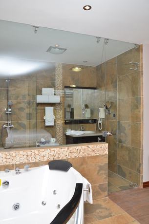 Imagen de la habitación del Hotel Arhan&aacute; Hoster&iacute;a Resort. Foto 2