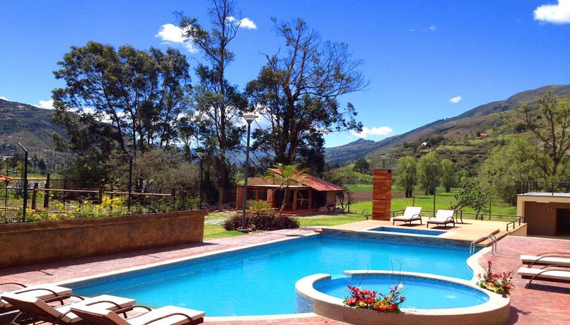 Imagen de la piscina del Hotel Arhan&aacute; Hoster&iacute;a Resort. Foto 17