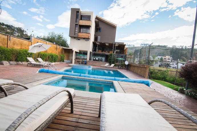 Imagen de la piscina del Hotel Arhan&aacute; Hoster&iacute;a Resort. Foto 19