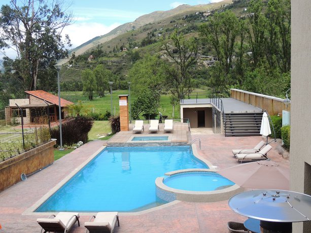 Imagen de la piscina del Hotel Arhan&aacute; Hoster&iacute;a Resort. Foto 20