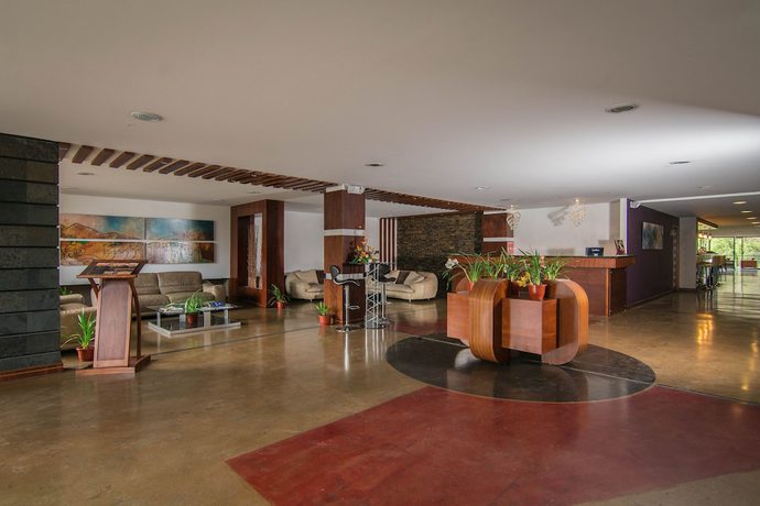 Imagen de los interiores del Hotel Arhan&aacute; Hoster&iacute;a Resort. Foto 16