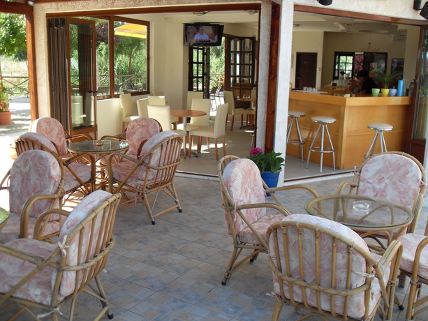 Imagen del bar/restaurante del Hotel Arhodiko. Foto 5