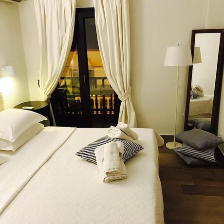 Imagen de la habitación del Hotel Arhontiko Afroditi. Foto 5