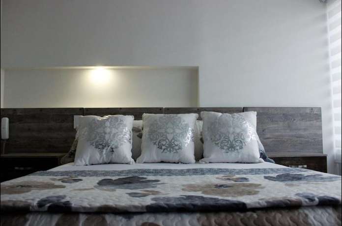 Imagen de la habitación del Hotel Ari. Foto 8