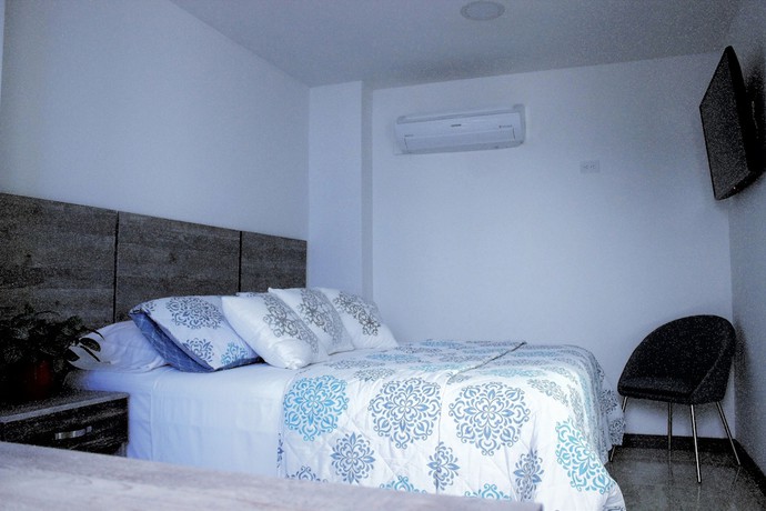 Imagen de la habitación del Hotel Ari. Foto 12