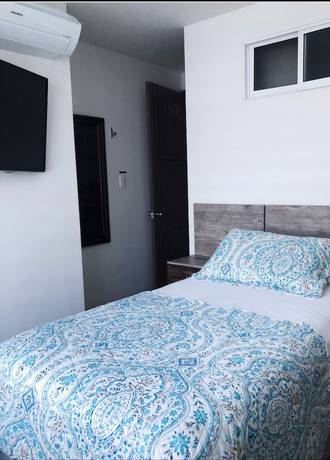 Imagen de la habitación del Hotel Ari. Foto 14