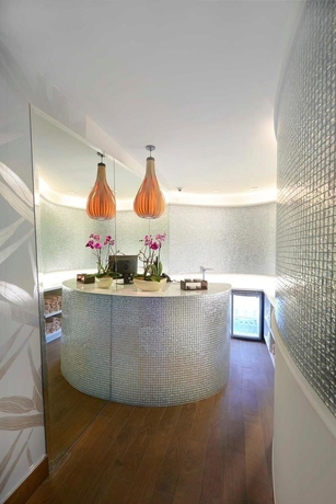 Imagen de la piscina del Hotel Aria Budapest By Library Collection. Foto 16