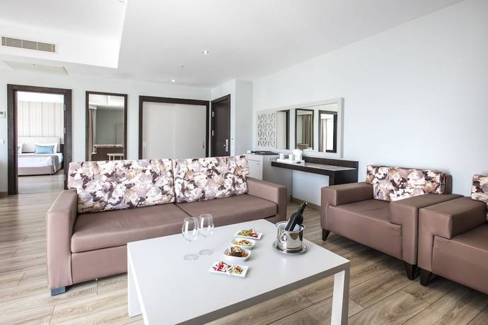 Imagen de la habitación del Hotel Aria Claros Beach and Spa Resort – All Inclusive. Foto 10