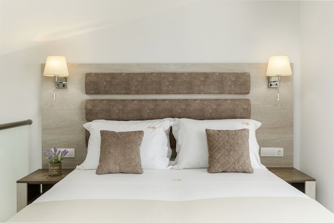 Imagen de la habitación del Hotel Aria Garden Suites. Foto 12