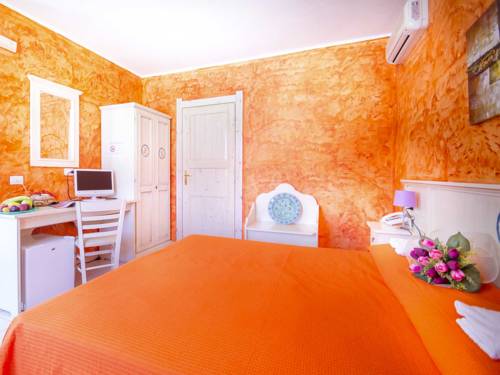 Imagen de la habitación del Hotel Ariadimari. Foto 5