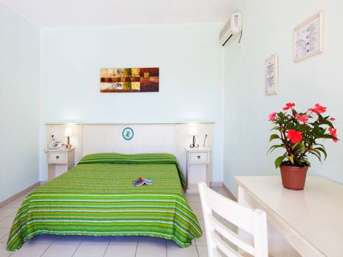 Imagen de la habitación del Hotel Ariadimari. Foto 11