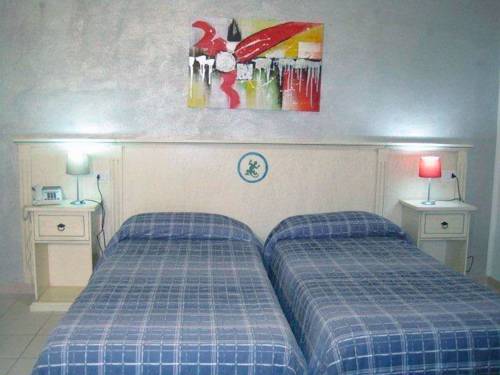 Imagen de la habitación del Hotel Ariadimari. Foto 15