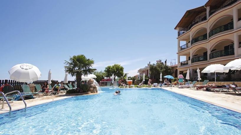 Imagen de la piscina del Hotel Ariadne Apartments, Planos. Foto 17