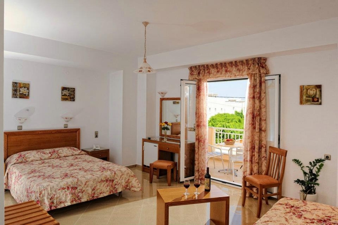 Imagen general del Hotel Ariadne Beach, Malia. Foto 2