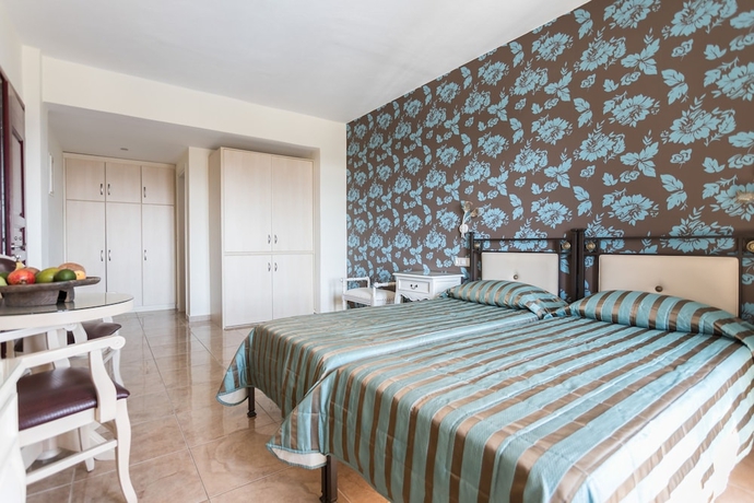Imagen de la habitación del Hotel Ariadne, Naxos Ciudad. Foto 13