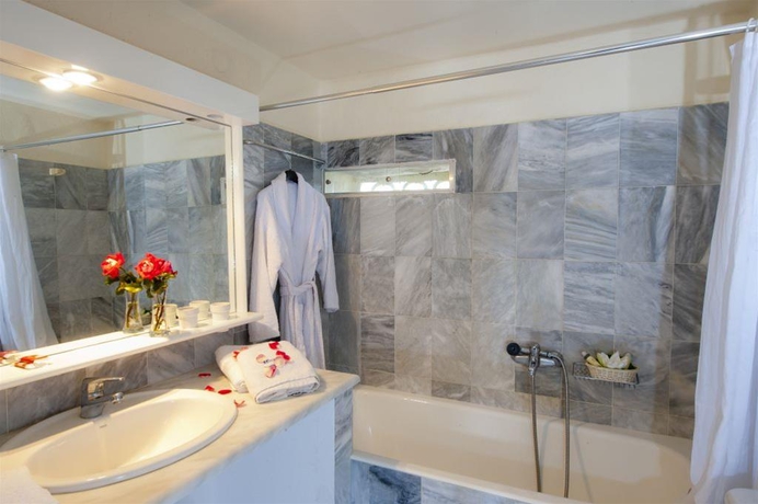 Imagen general del Hotel Ariadni Resort. Foto 10