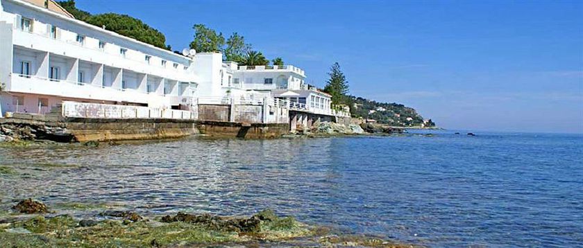 Imagen de la habitación del Hotel Ariana, Santa-Maria-di-Lota. Foto 8