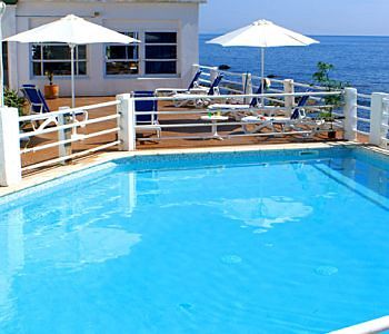 Imagen de la habitación del Hotel Ariana, Santa-Maria-di-Lota. Foto 9