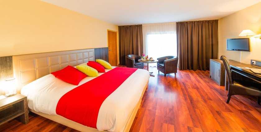 Imagen de la habitación del Hotel Ariane, Fos-Sur-Mer. Foto 6