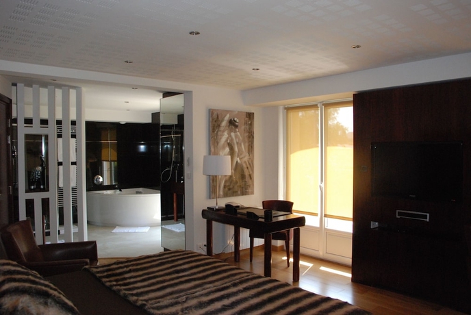 Imagen de la habitación del Hotel Ariane, Pontorson. Foto 8