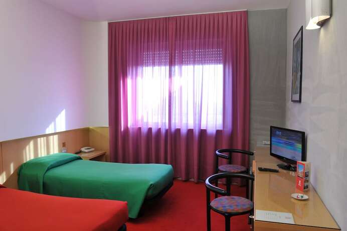 Imagen general del Hotel Ariane, Thiene. Foto 2