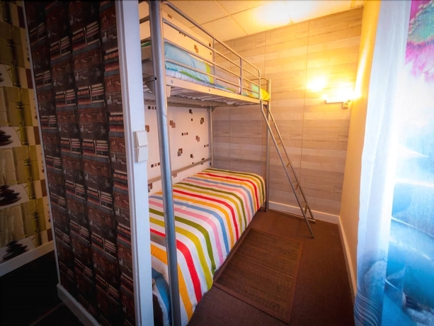 Imagen de la habitación del Hotel Ariane, VICHY. Foto 16