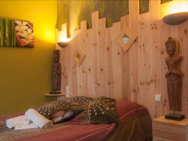 Imagen de la habitación del Hotel Ariane, VICHY. Foto 17