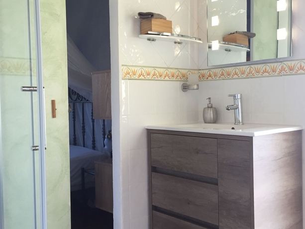 Imagen de la habitación del Hotel Arianella Bandb Penedes. Foto 7