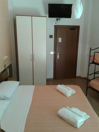 Imagen de la habitación del Hotel Arianna, Cervia. Foto 11