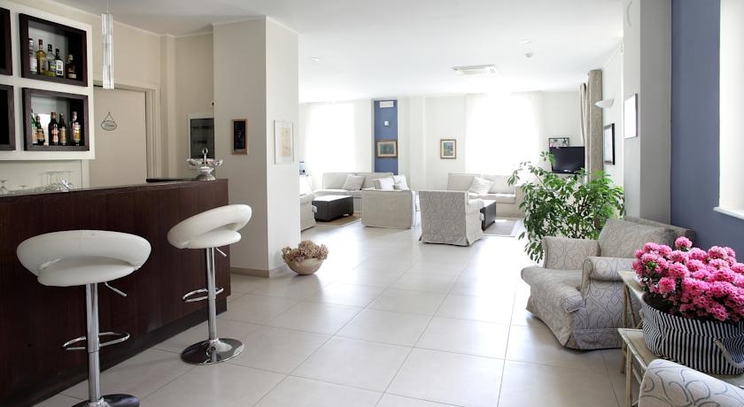 Imagen general del Hotel Arianna, Marina Di Pietrasanta. Foto 3