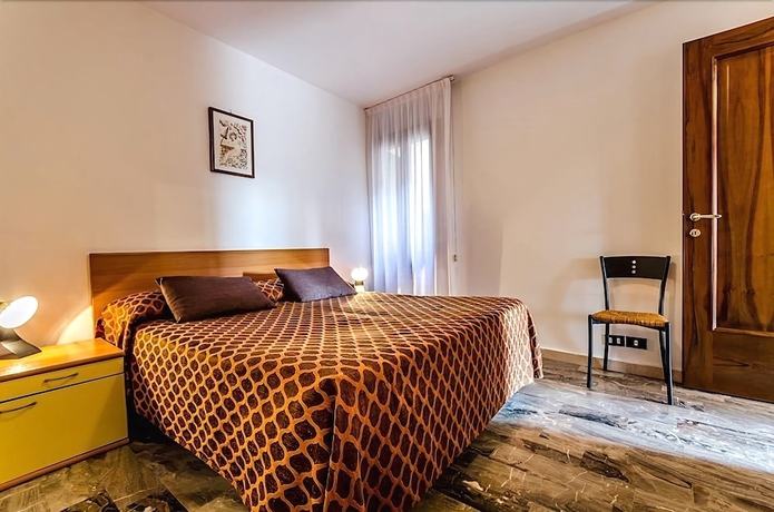Imagen de la habitación del Hotel Ariel Silva. Foto 2