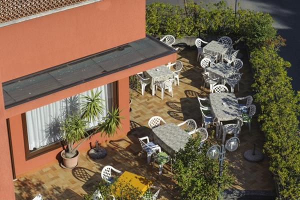 Imagen general del Hotel Aries, Lesa. Foto 6