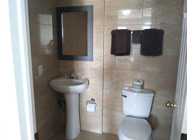 Imagen de la habitación del Hotel Aries Motel. Foto 17