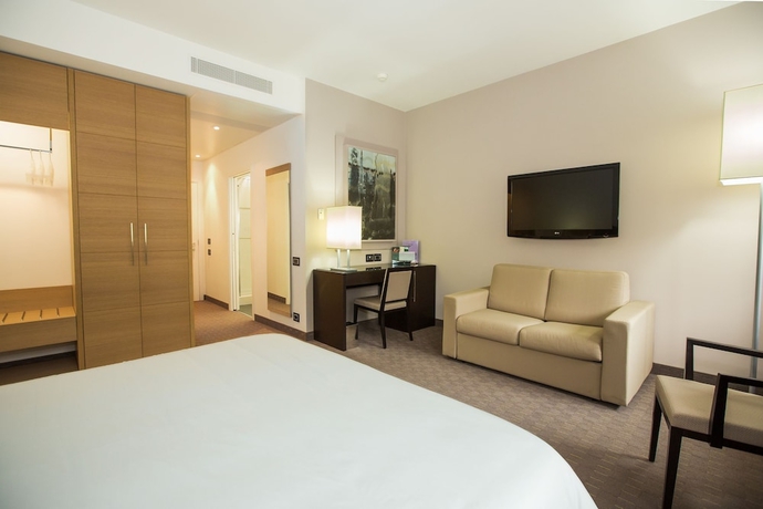 Imagen de la habitación del Hotel Ariha Cosenza. Foto 7