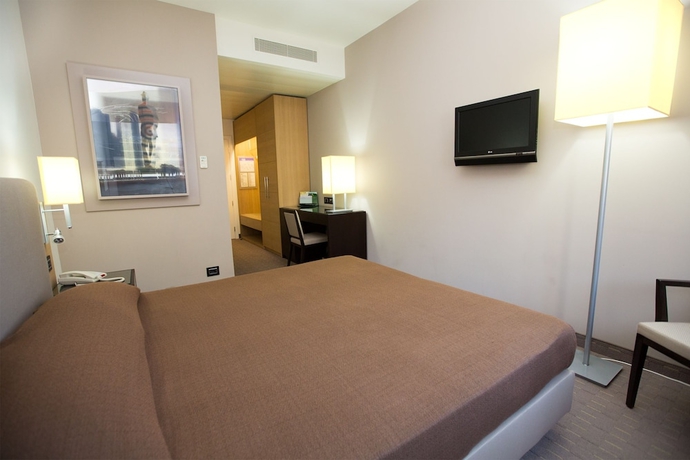 Imagen de la habitación del Hotel Ariha Cosenza. Foto 9