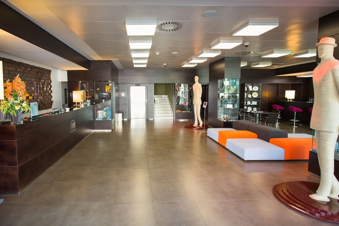 Imagen de los interiores del Hotel Ariha Cosenza. Foto 18