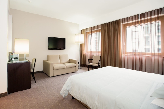 Imagen de la habitación del Hotel Ariha Cosenza. Foto 14