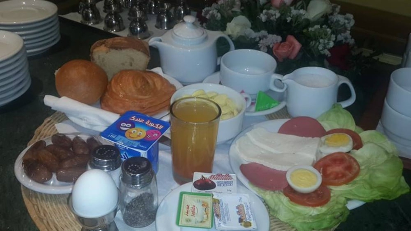 Imagen del bar/restaurante del Hotel Ariha, Tunis. Foto 2