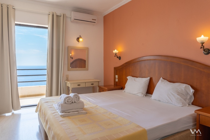 Imagen de la habitación del Hotel Arilla Beach. Foto 4