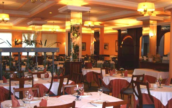 Imagen del bar/restaurante del Hotel Arillo. Foto 3