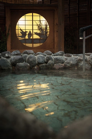 Imagen de la piscina del Hotel Arima Kirari. Foto 7