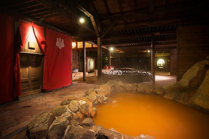 Imagen de la piscina del Hotel Arima Kirari. Foto 8