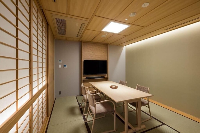 Imagen de la habitación del Hotel Arima Onsen Kinzan. Foto 8