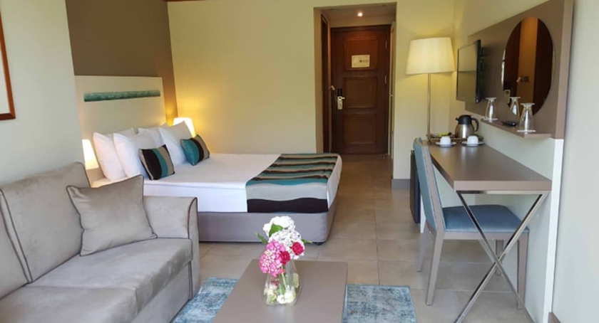 Imagen de la habitación del Hotel Arin Resort. Foto 7