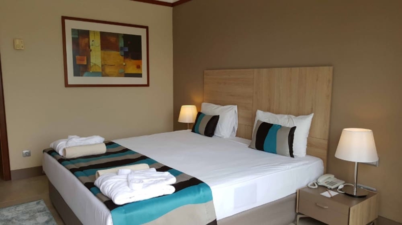 Imagen de la habitación del Hotel Arin Resort. Foto 17