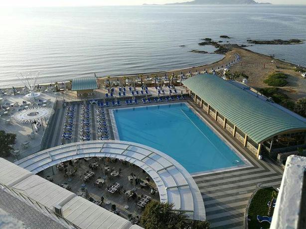 Imagen general del Hotel Arina Beach Resort. Foto 3