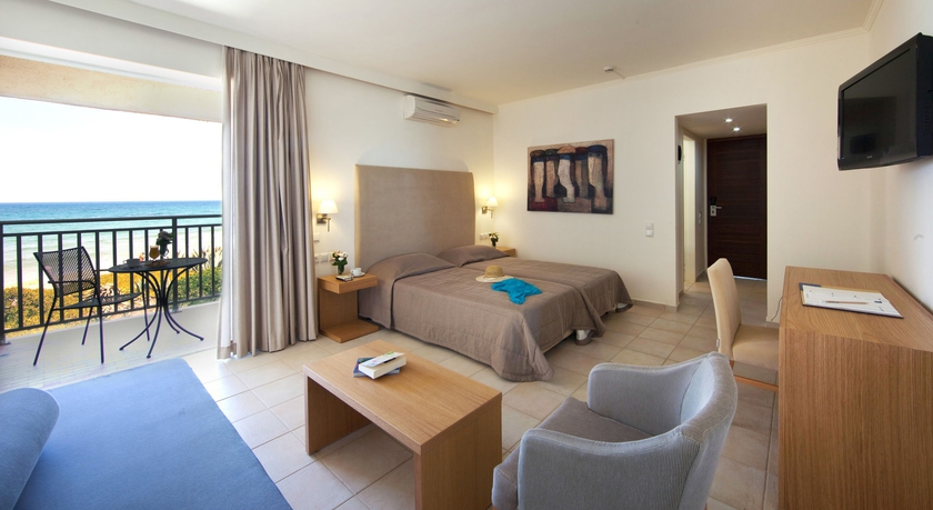 Imagen de la habitación del Hotel Arina Beach Resort. Foto 8