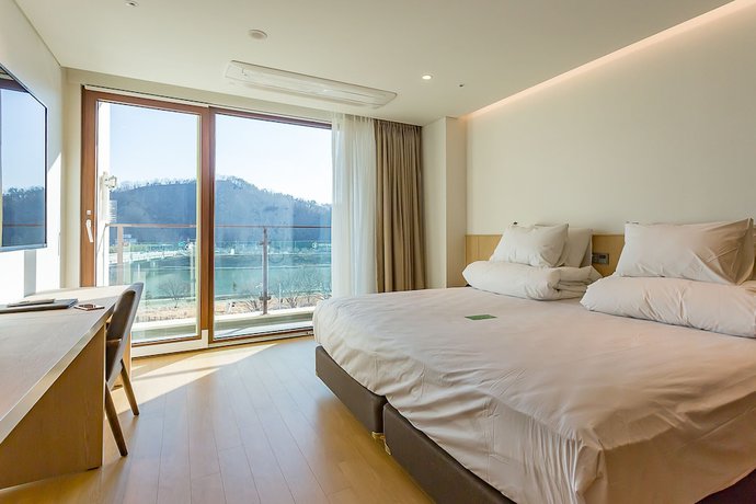 Imagen de la habitación del Hotel Arina. Foto 9