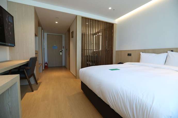 Imagen de la habitación del Hotel Arina. Foto 12