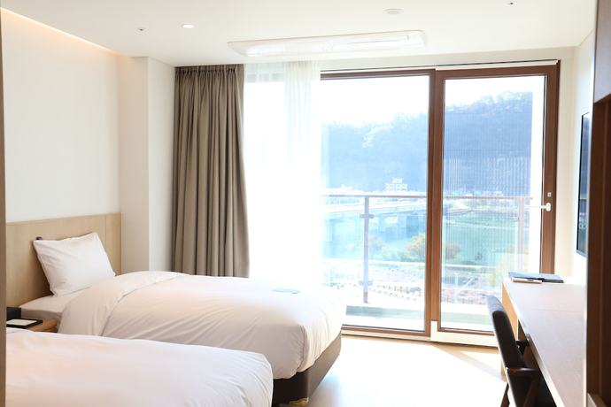 Imagen de la habitación del Hotel Arina. Foto 17